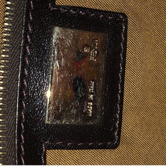 Authentic fendi shoulder bag - Picture 3 of 6